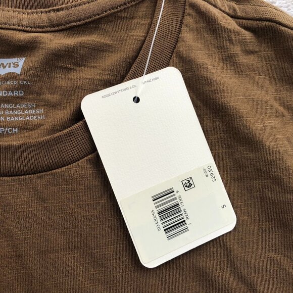 NWT Levis Mens T-Shirt Small Short Sleeve Crew Neck Casual Pocket Tee Brown - Picture 9 of 11